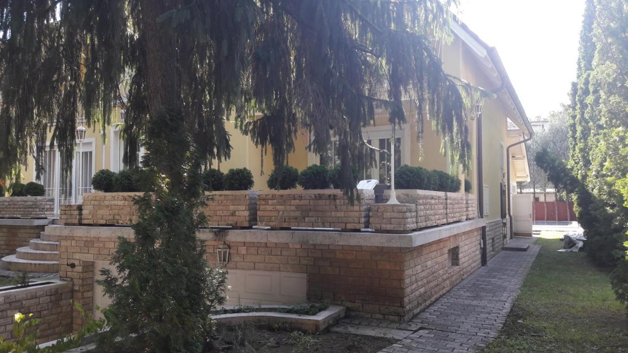 Pero Panzio Bed and Breakfast Debrecen Eksteriør billede